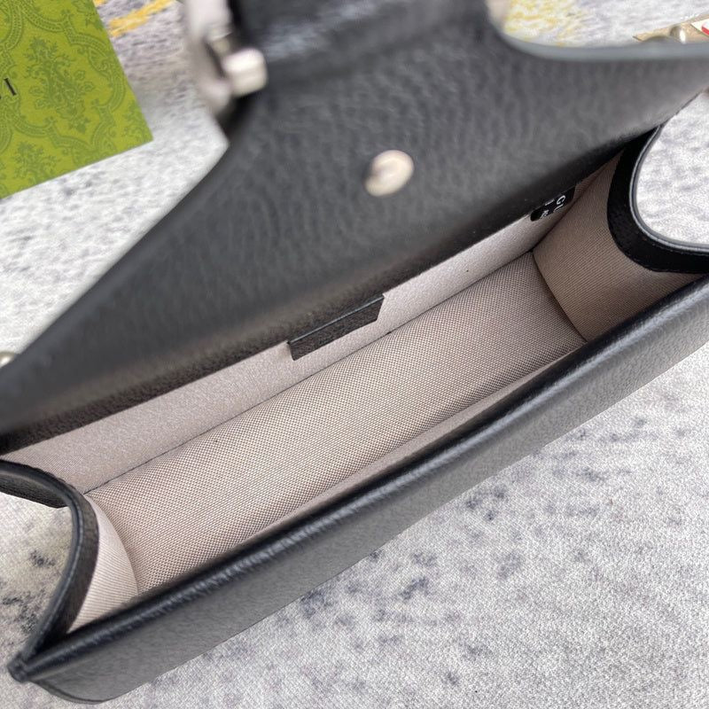 GUCCI
Dionysus GG Small Shoulder Bag