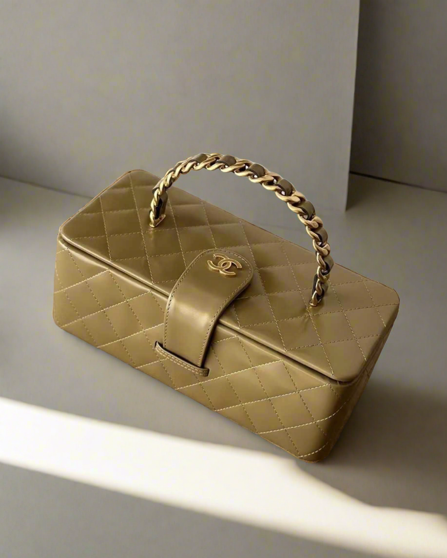 Chanel makeup bag 22cm