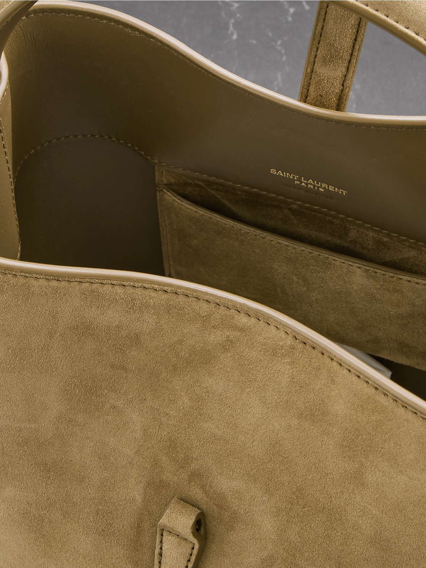 SAINT LAURENT
Le 37 small suede bucket bag