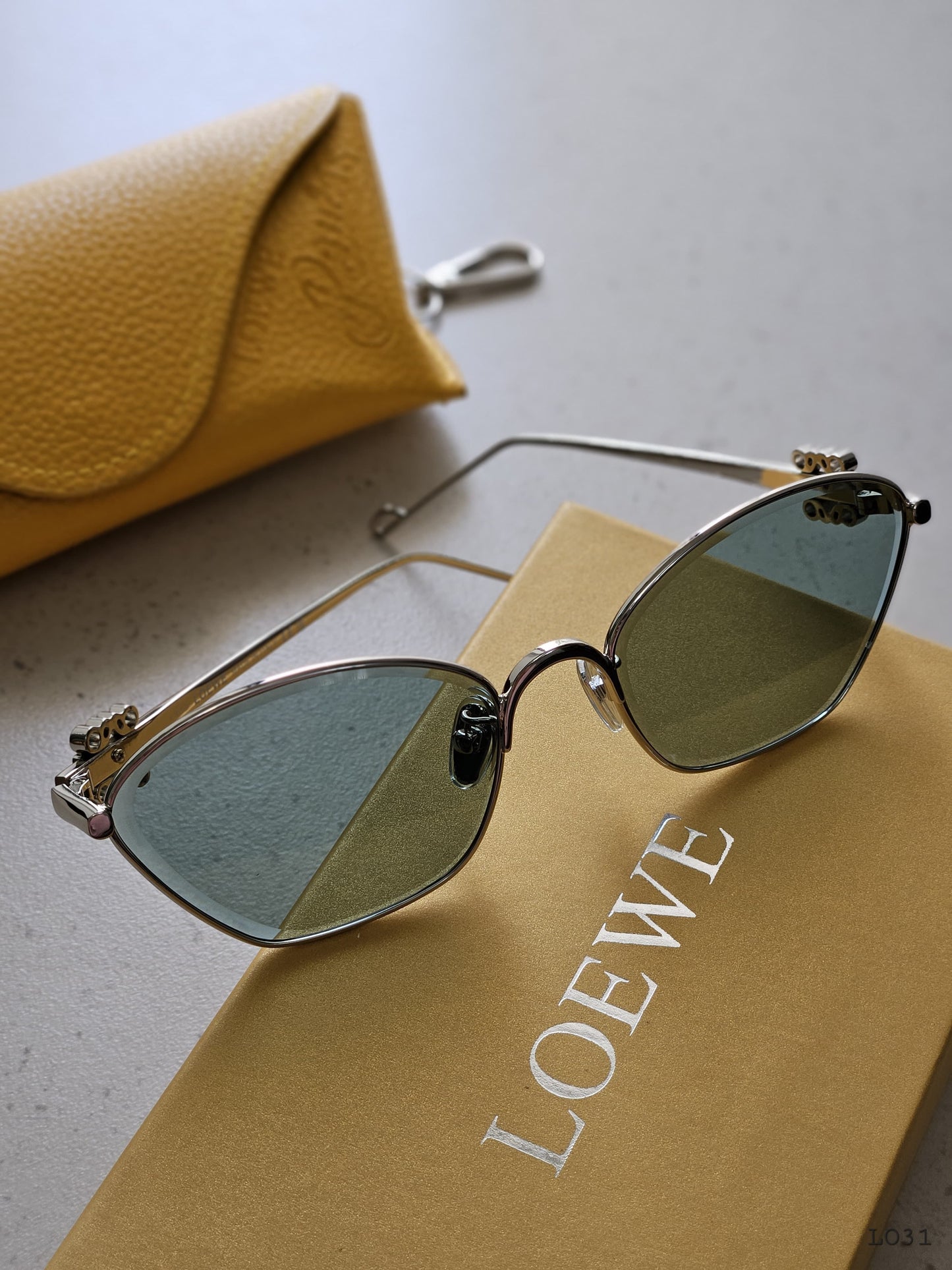 Loewe glasses