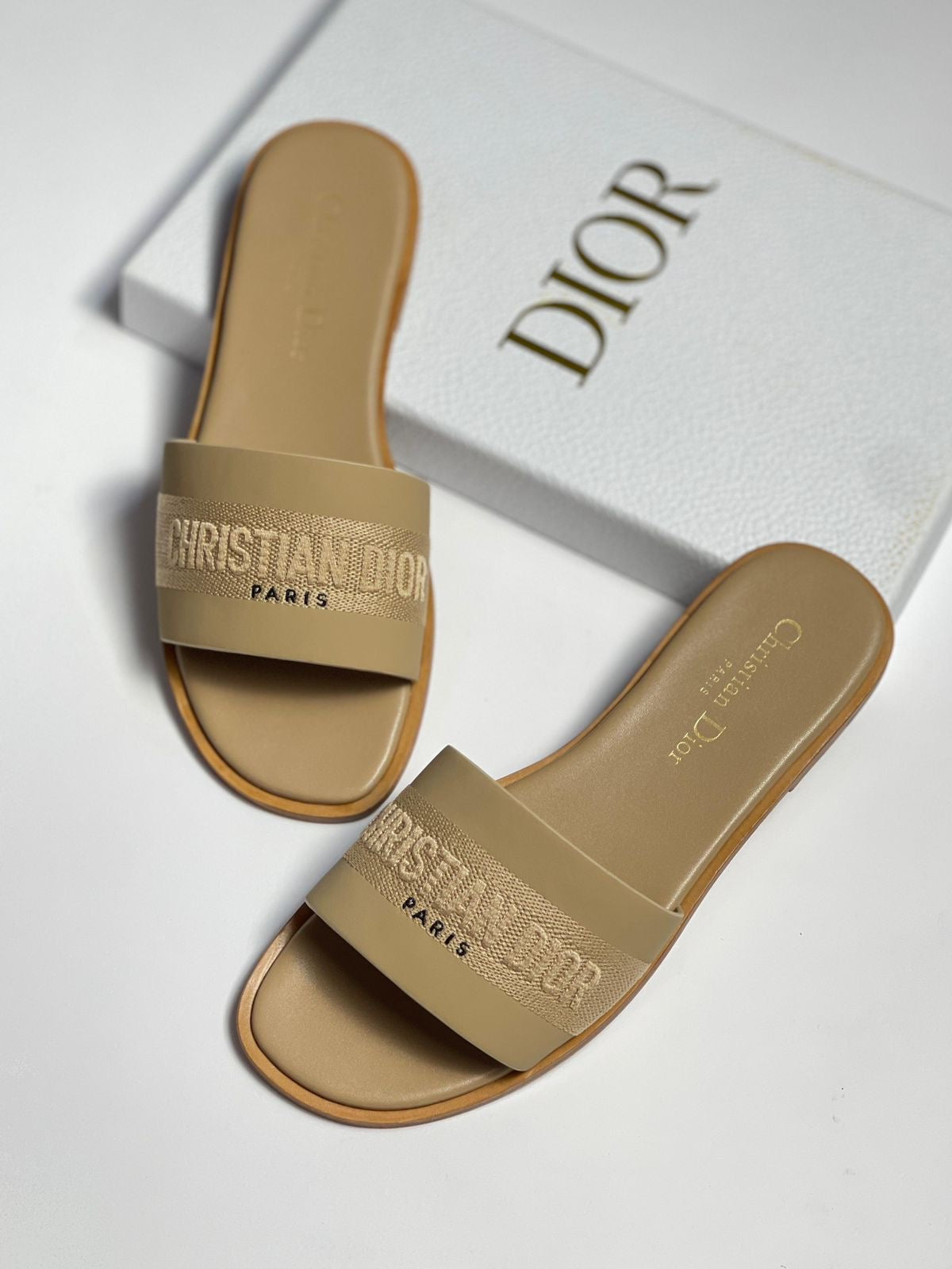 Dior