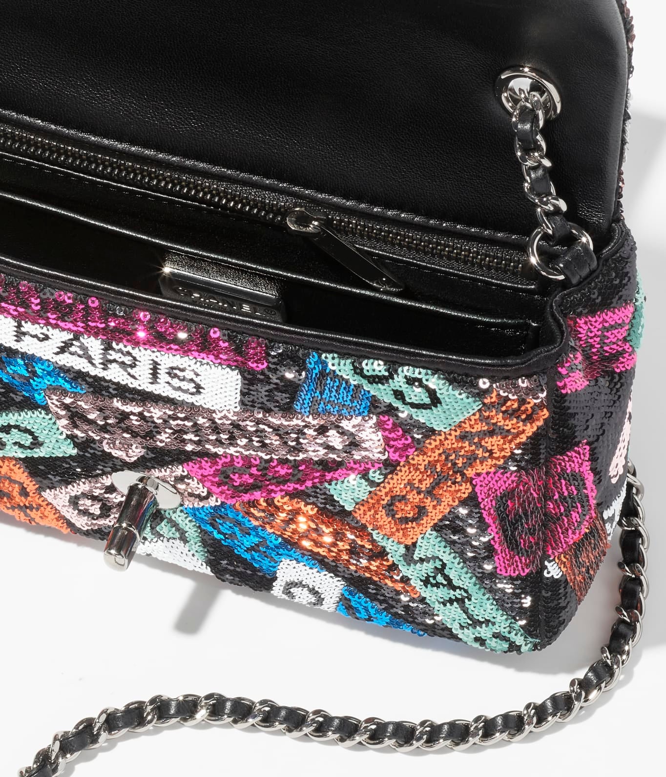 Chanel SMALL FLAP BAG