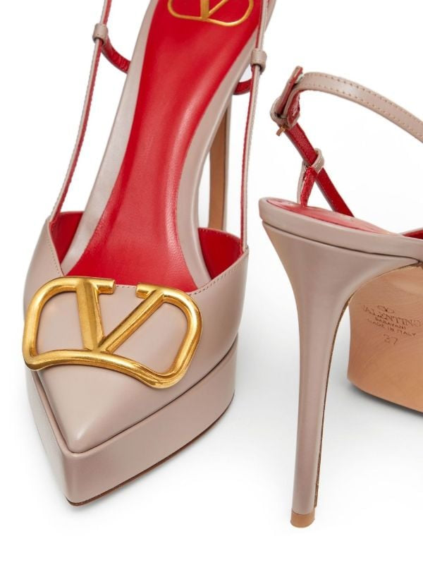 Valentino pump