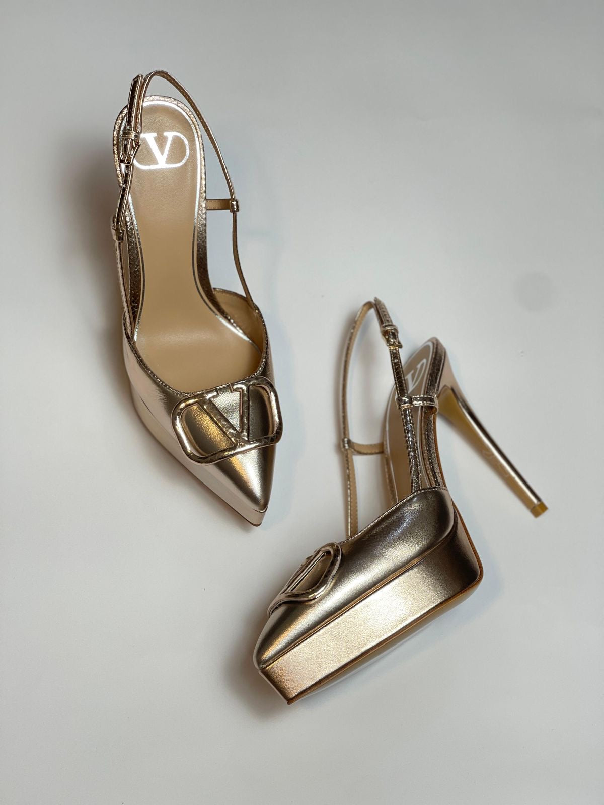 Valentino pump