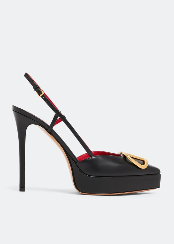 Valentino pump