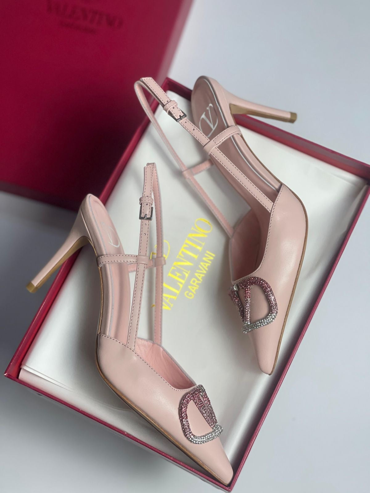 Valentino pump