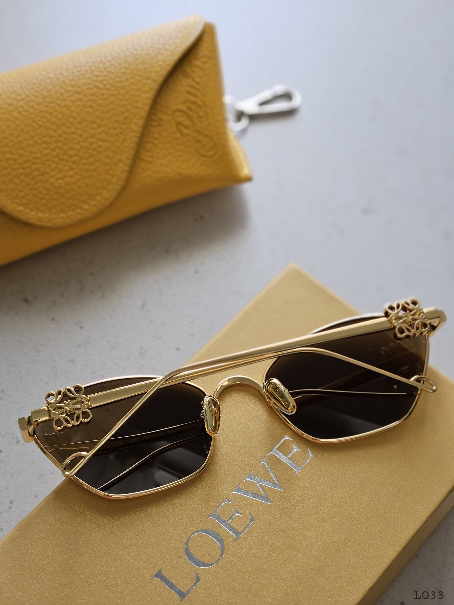 Loewe glasses