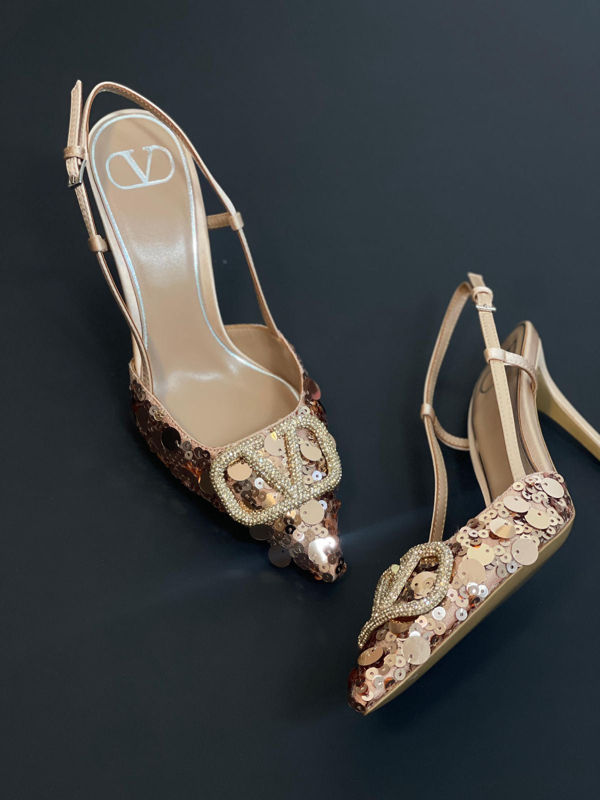 Valentino pump