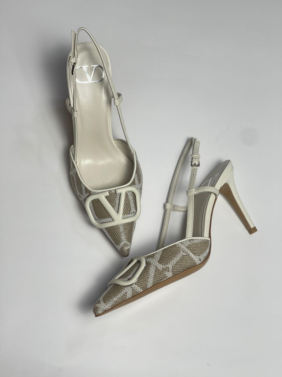 Valentino pump