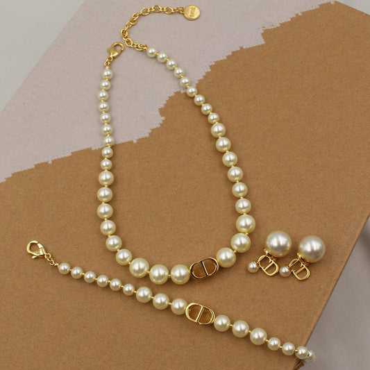 Dior Pearl set